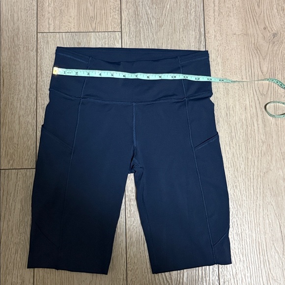 Lululemon fast and free non-reflective short - Picture 2 of 8